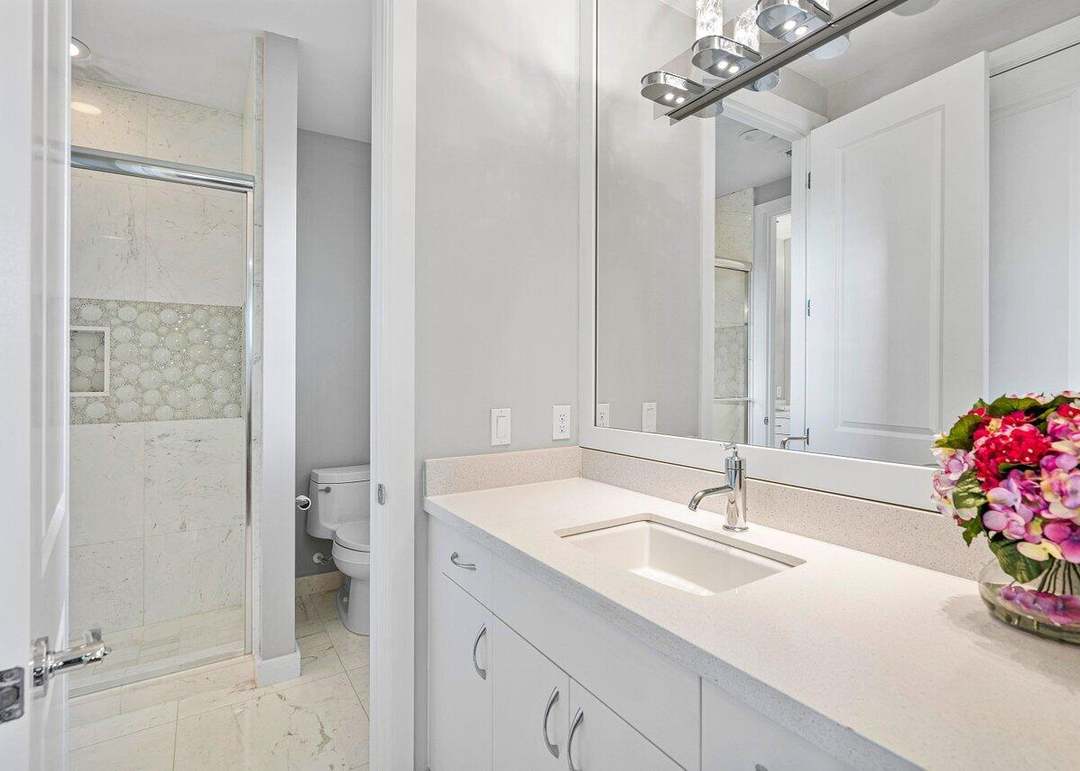 Real Estate genmid.b26025434 26 9