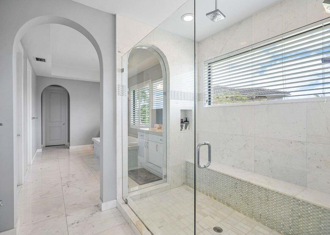 Real Estate genmid.b26025434 33 9