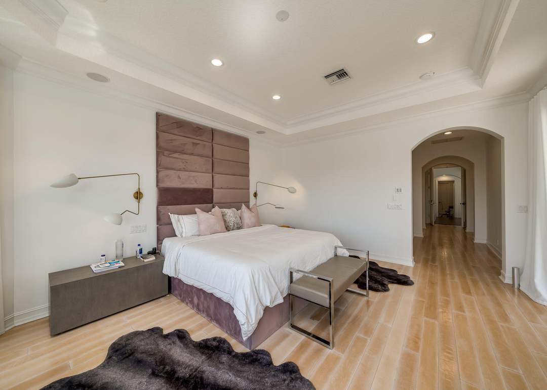 Real Estate genmid.b26035406 27 1