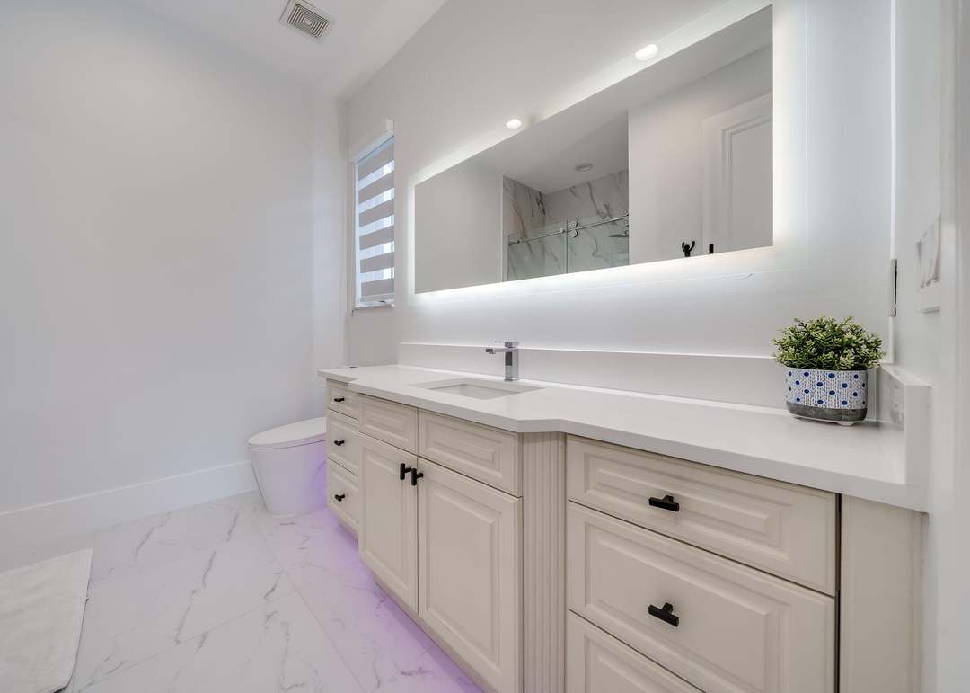 Real Estate genmid.b26035406 43 1