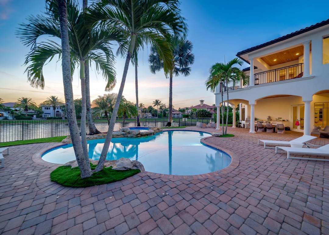 Real Estate genmid.b26035406 81 1