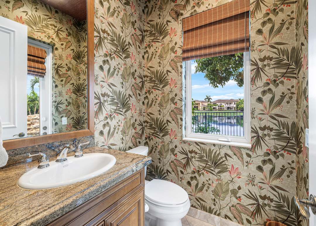 Real Estate genmid.b26037295 24 0